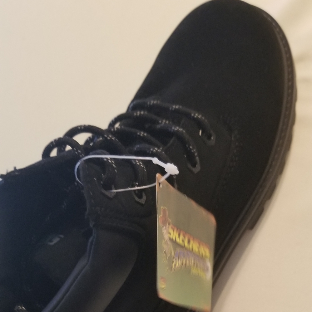 Youth boots
